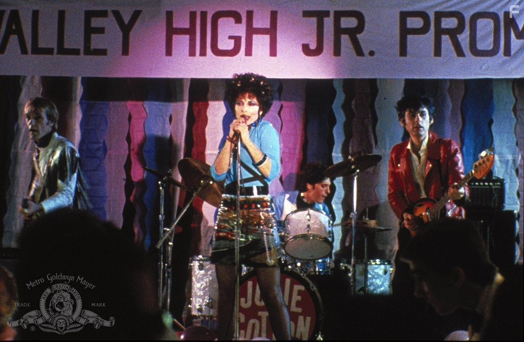 Josie Cotton and Prescott Niles in Девушка из долины (1983)