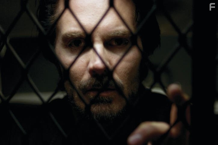 Garret Dillahunt in Последний дом слева (2009)