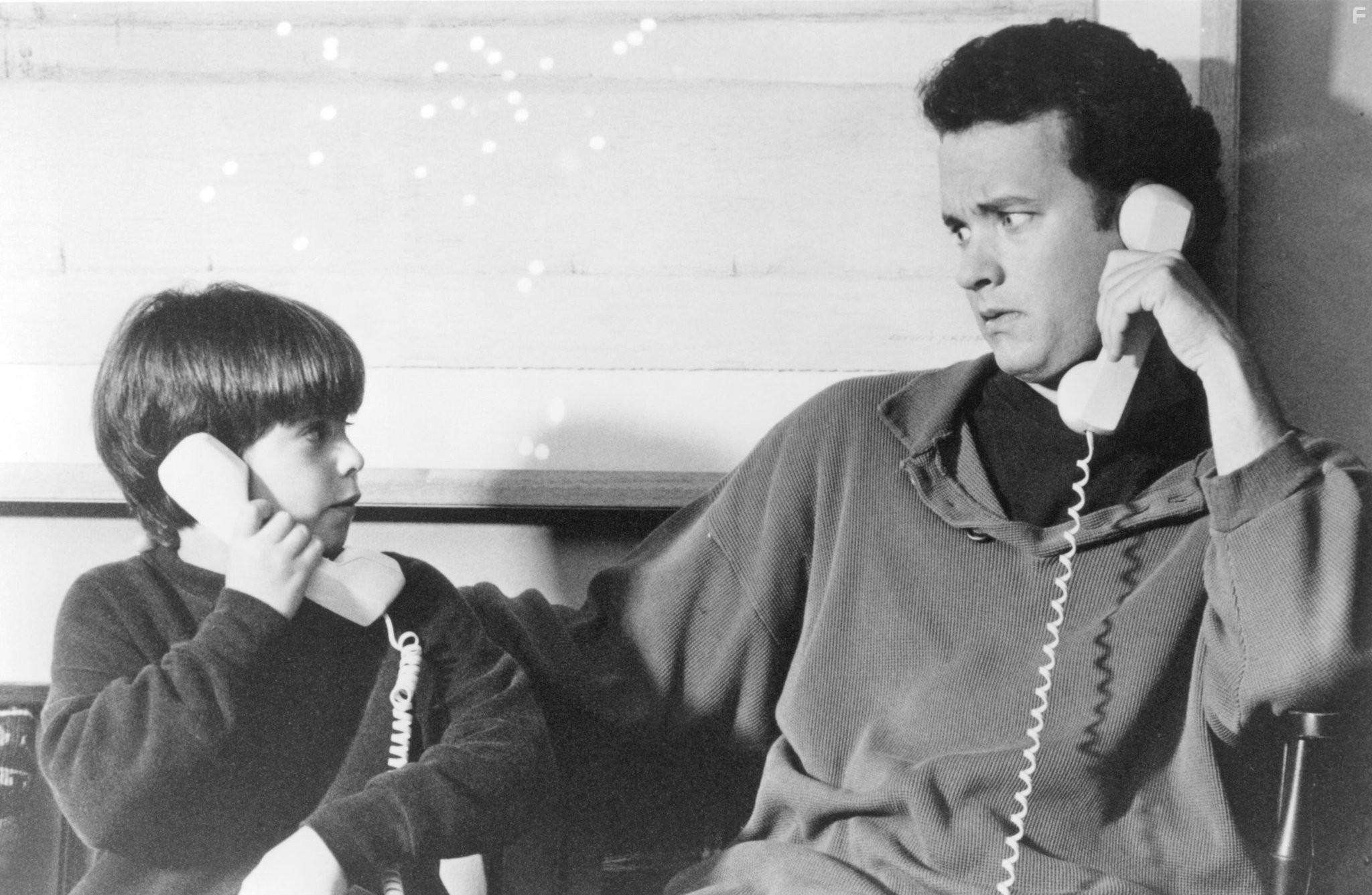 Tom Hanks and Ross Malinger in Неспящие в Сиэтле (1993)