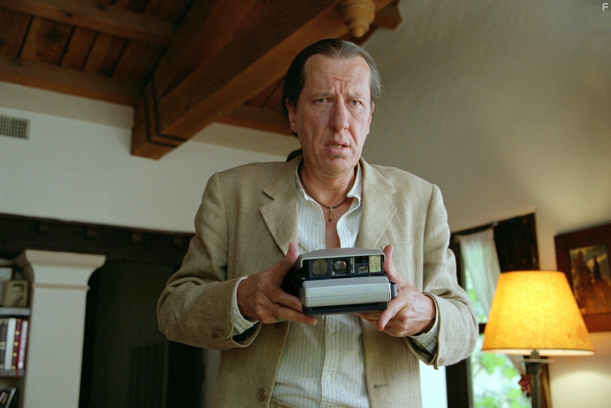 Geoffrey Rush in Невыносимая жестокость (2003)