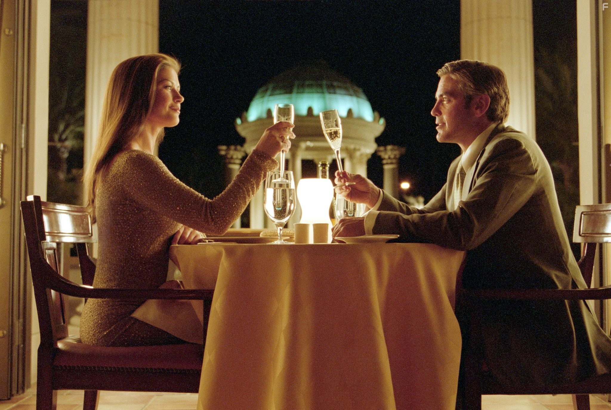 George Clooney and Catherine Zeta-Jones in Невыносимая жестокость (2003)