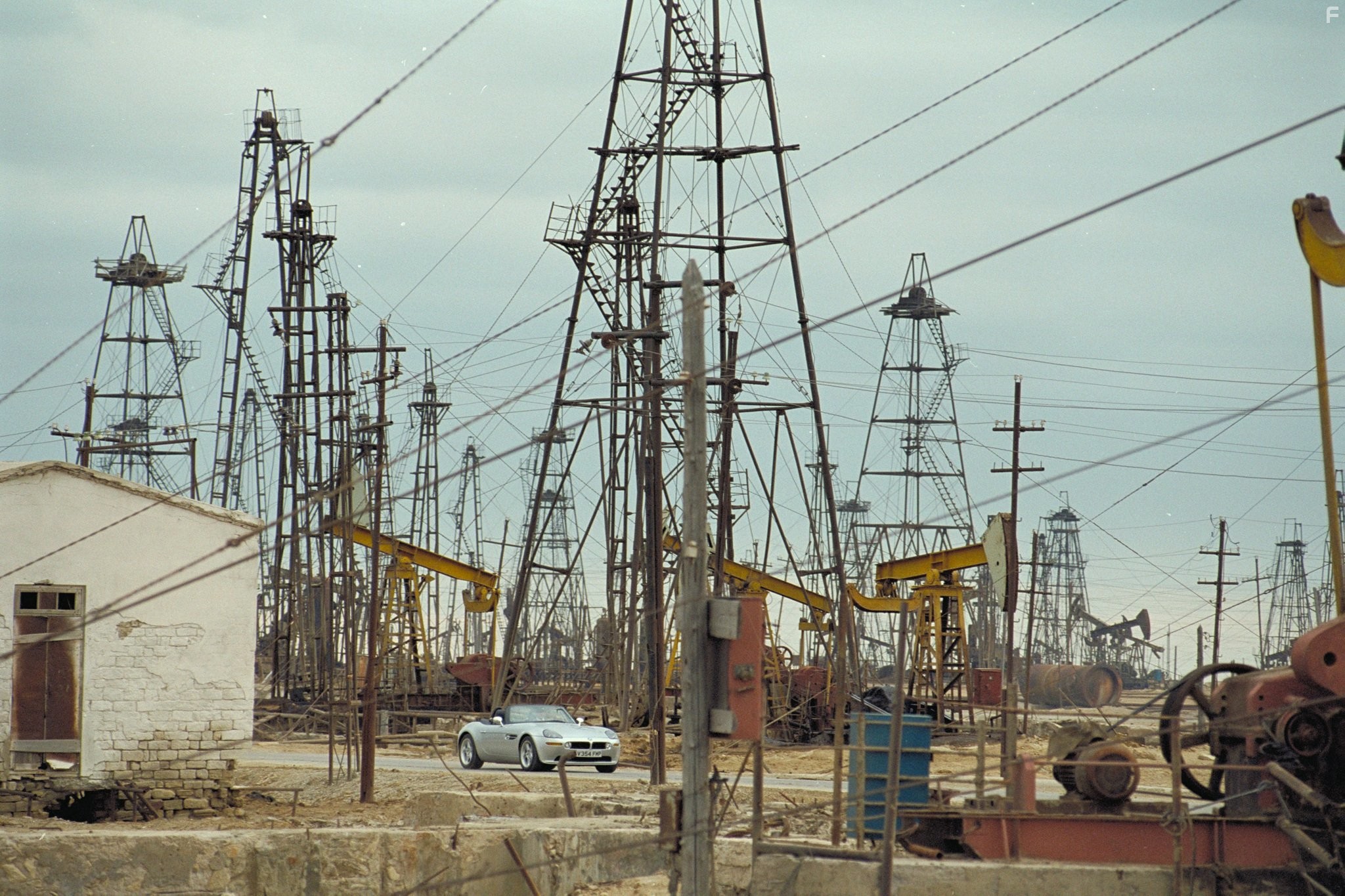 И целого мира мало (1999)