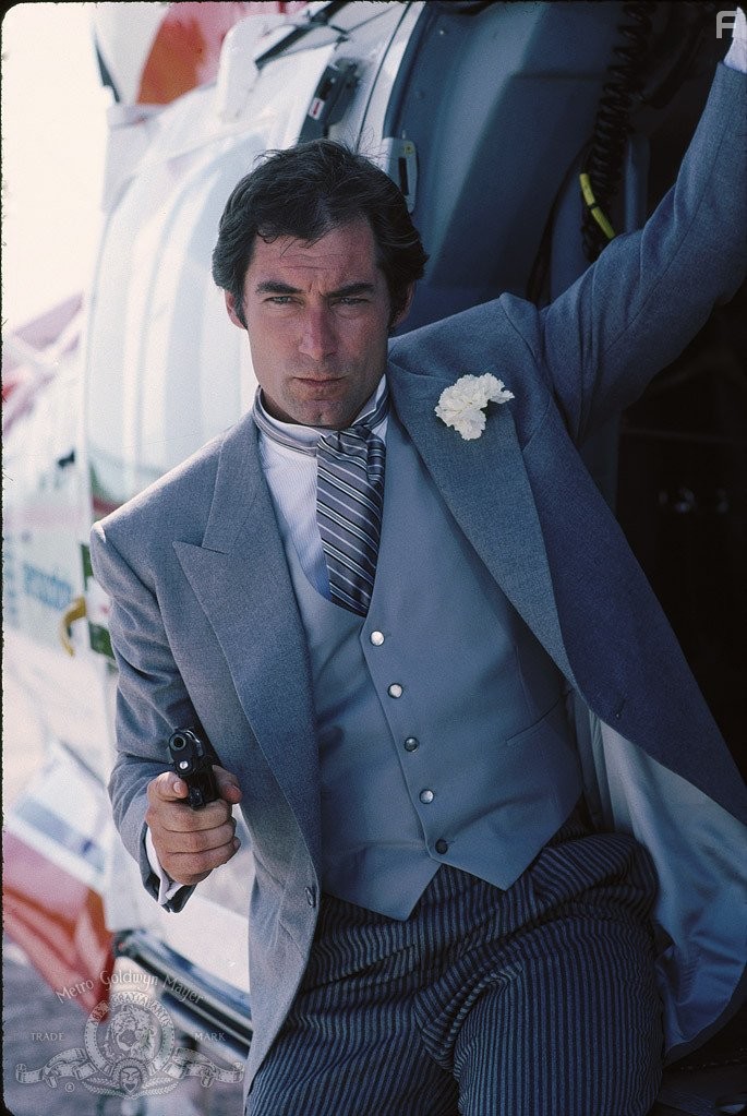 Timothy Dalton in Лицензия на убийство (1989)