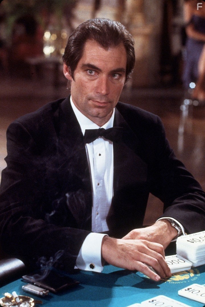 Timothy Dalton in Лицензия на убийство (1989)
