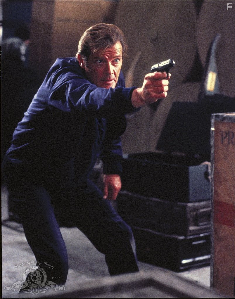 Roger Moore in Только для твоих глаз (1981)