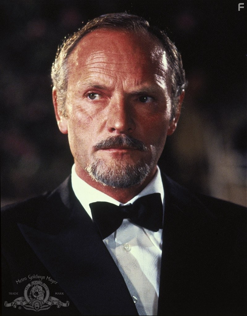 Julian Glover in Только для твоих глаз (1981)