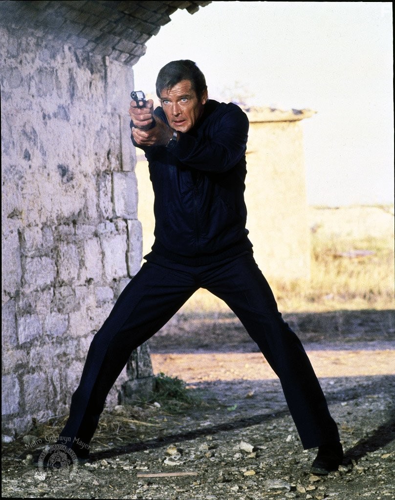 Roger Moore in Только для твоих глаз (1981)