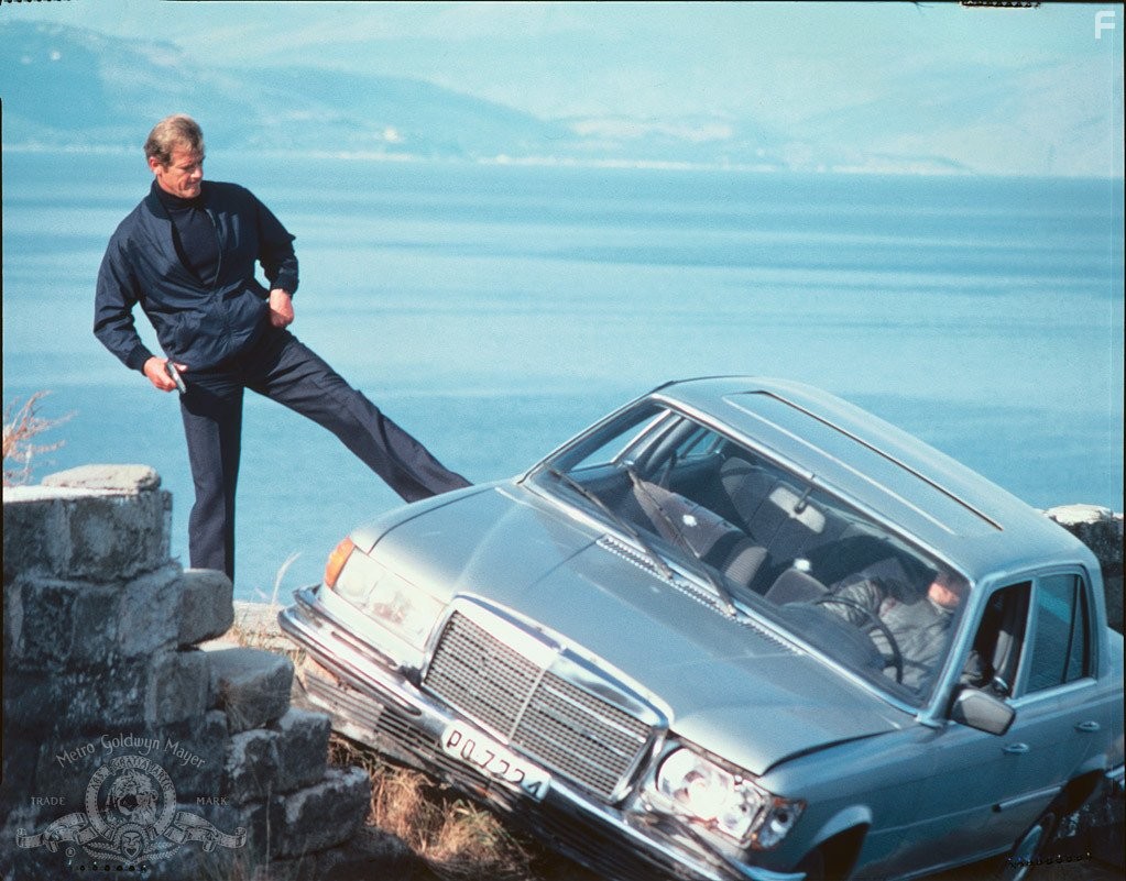 Roger Moore in Только для твоих глаз (1981)