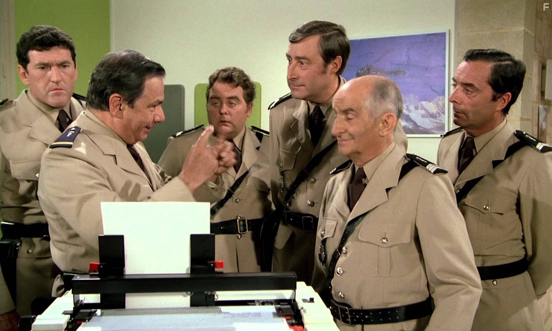 Louis de Fun?s, Michel Galabru, Guy Grosso, Michel Modo, Patrick Pr?jean, and Maurice Risch in Жандарм и жандарметки (1982)