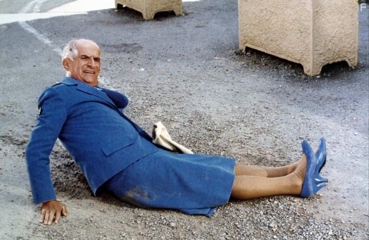 Louis de Fun?s in Жандарм и жандарметки (1982)