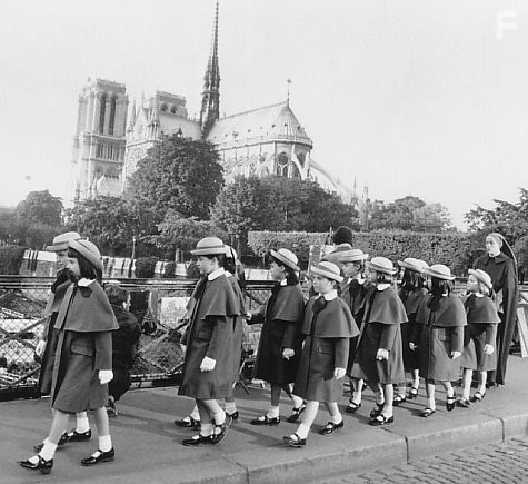 Frances McDormand and Hatty Jones in Мадлен (1998)