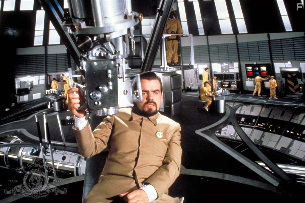 Michael Lonsdale in Лунный гонщик (1979)