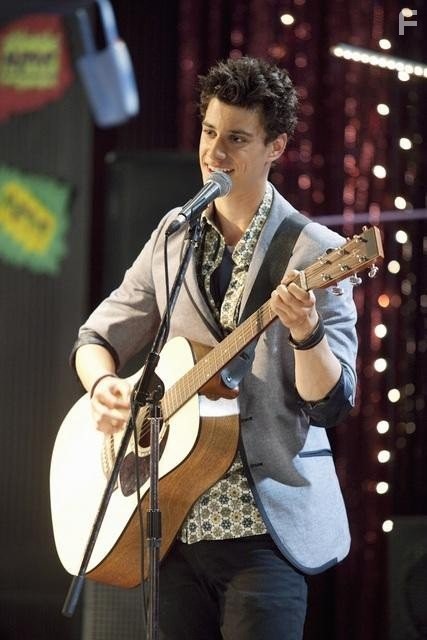 Бунтарка (2012)