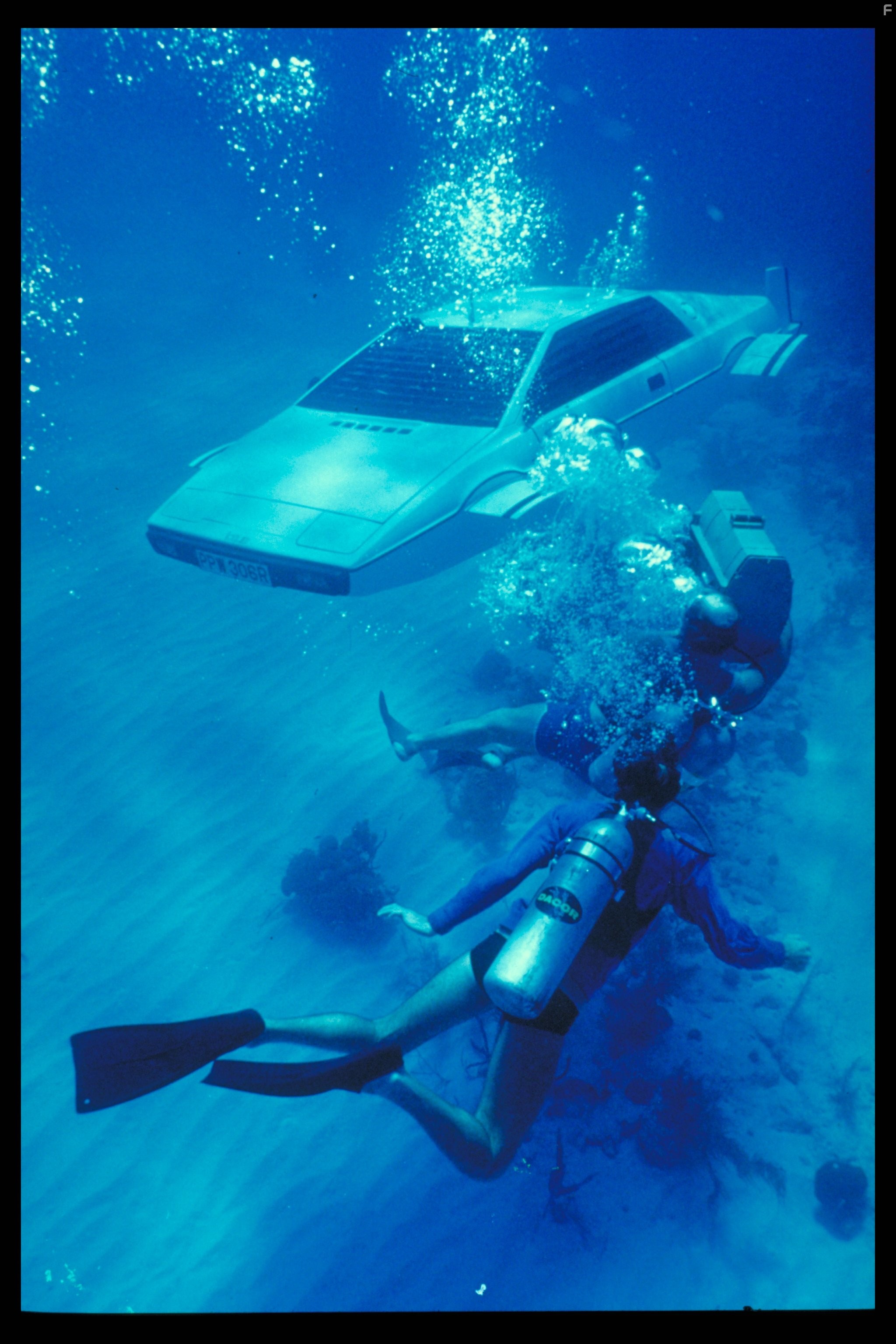 Шпион, который меня любил (1977)