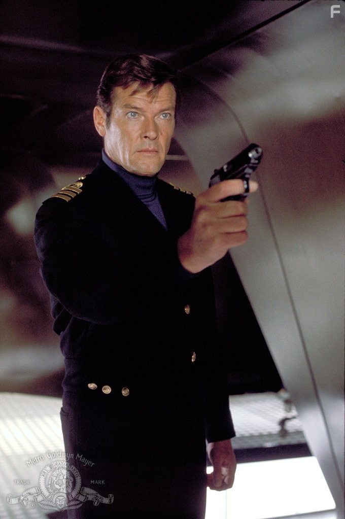 Roger Moore in Шпион, который меня любил (1977)