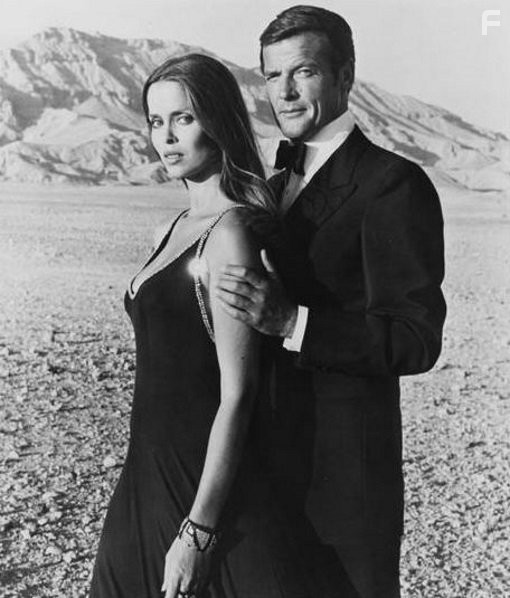 Roger Moore and Barbara Bach in Шпион, который меня любил (1977)