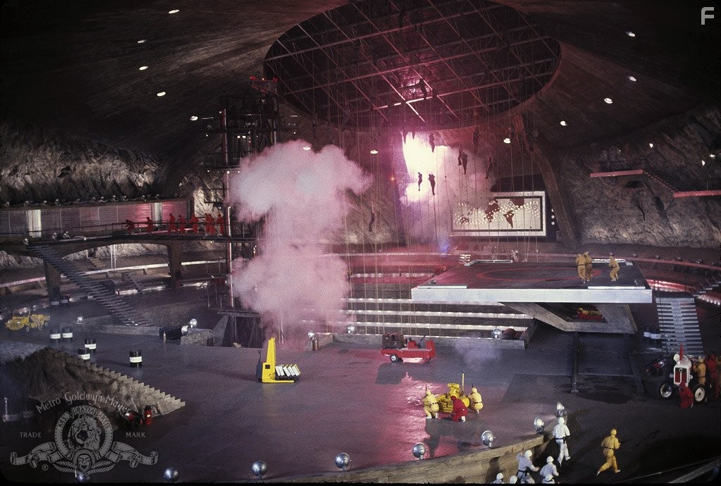 Живешь только дважды (1967)