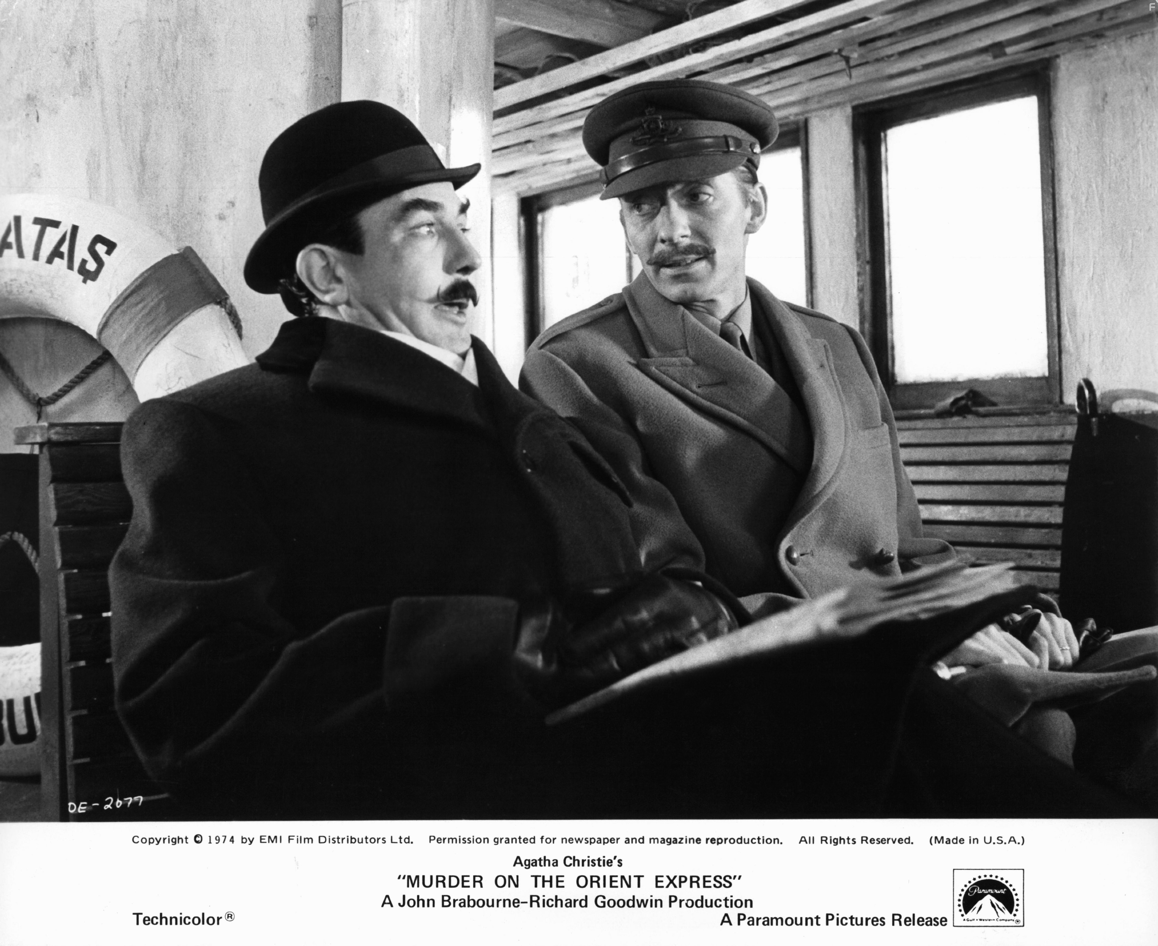 Albert Finney in Убийство в Восточном экспрессе (1974)