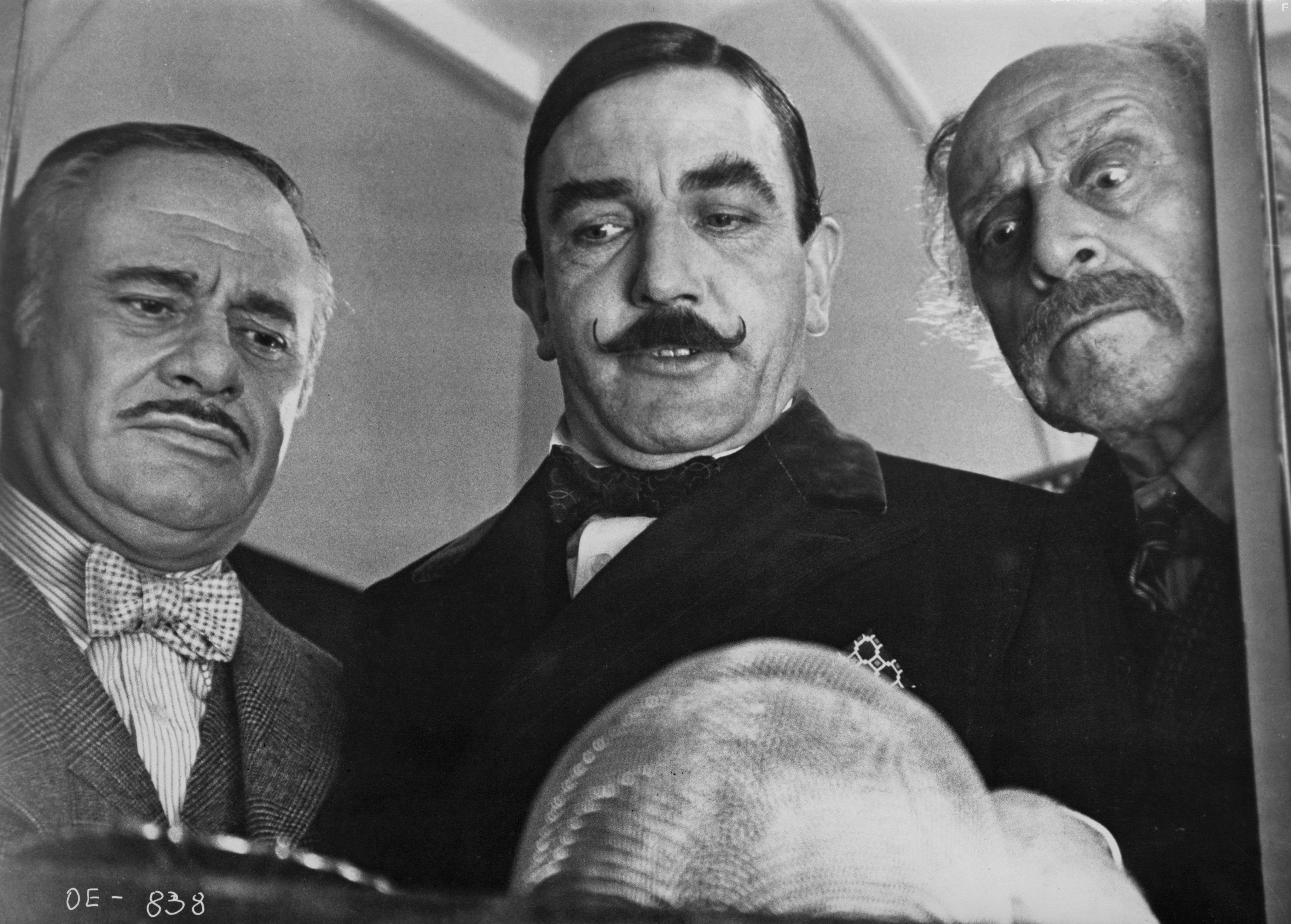 Martin Balsam, Albert Finney, and George Coulouris in Убийство в Восточном экспрессе (1974)