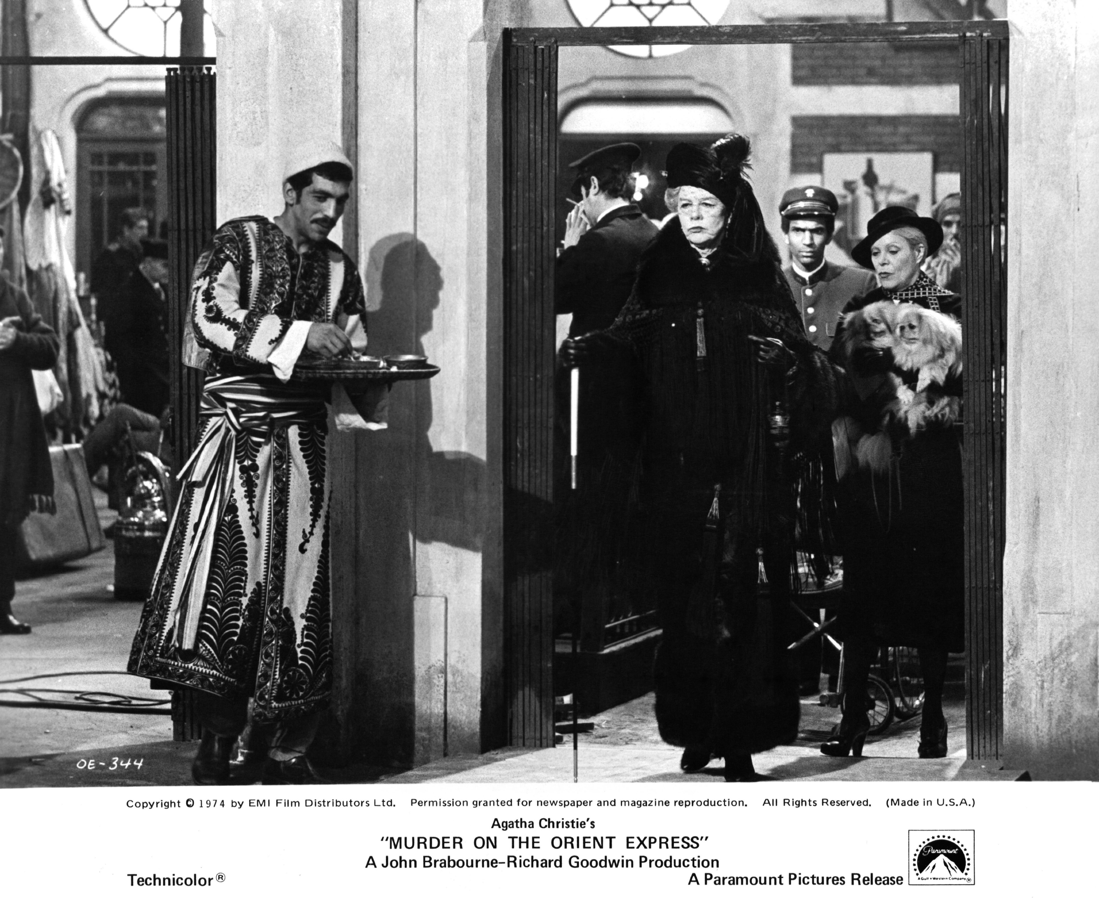 Wendy Hiller in Убийство в Восточном экспрессе (1974)