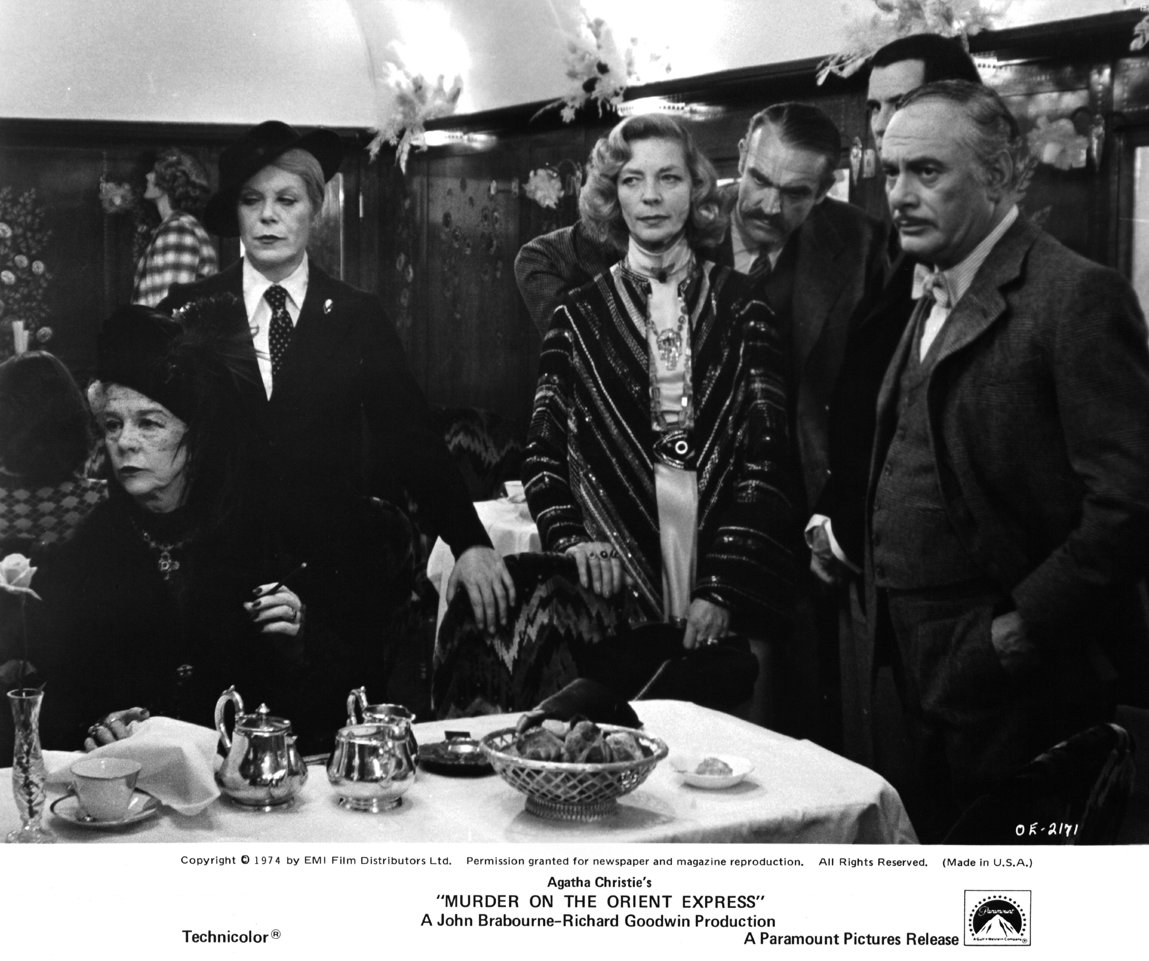 Lauren Bacall, Sean Connery, Anthony Perkins, Martin Balsam, Wendy Hiller, and Rachel Roberts in Убийство в Восточном экспрессе (1974)