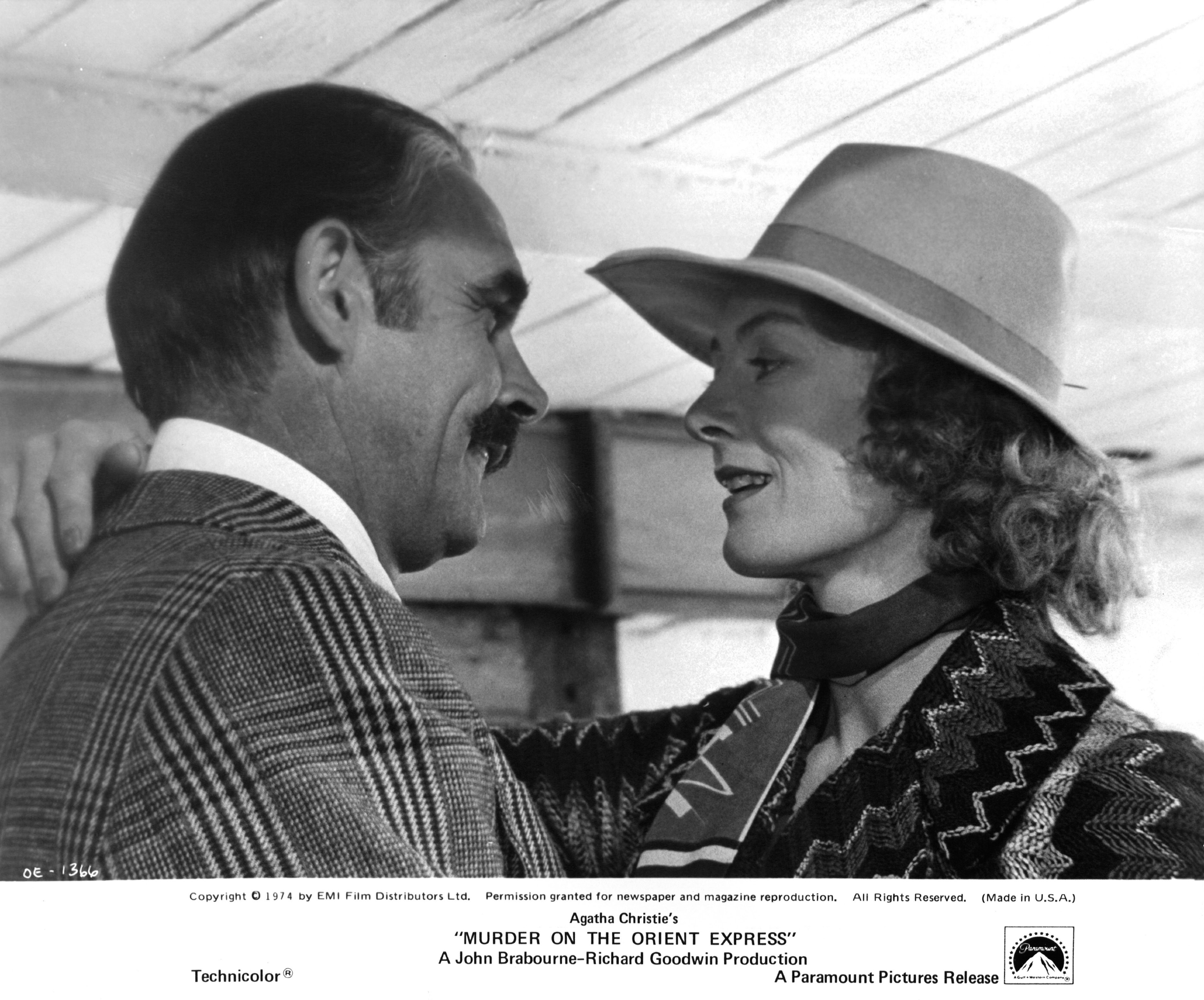 Sean Connery and Vanessa Redgrave in Убийство в Восточном экспрессе (1974)