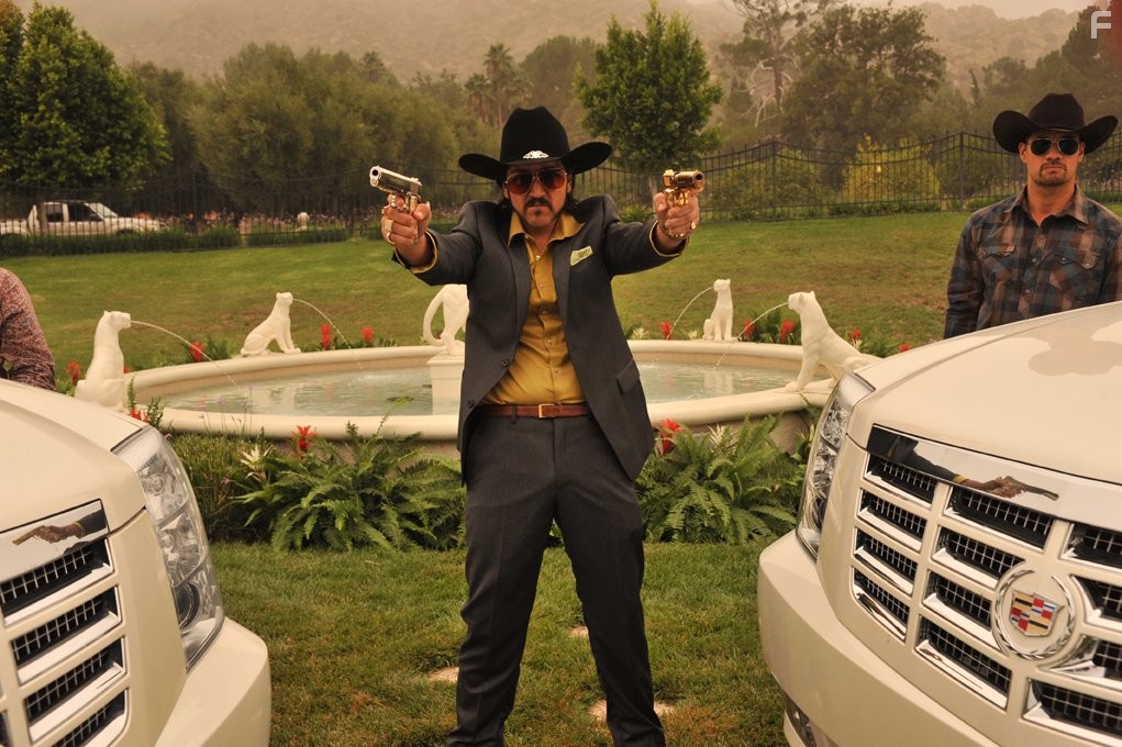 Diego Luna in B дoме отца (2012)