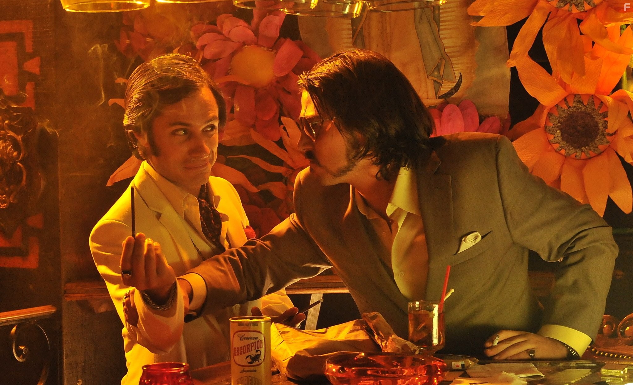 Gael Garc?a Bernal and Diego Luna in B дoме отца (2012)