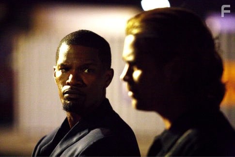 Jamie Foxx and Colin Farrell in Полиция Майами. Отдел нравов (2006)