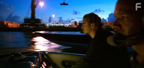 Jamie Foxx and Colin Farrell in Полиция Майами. Отдел нравов (2006)