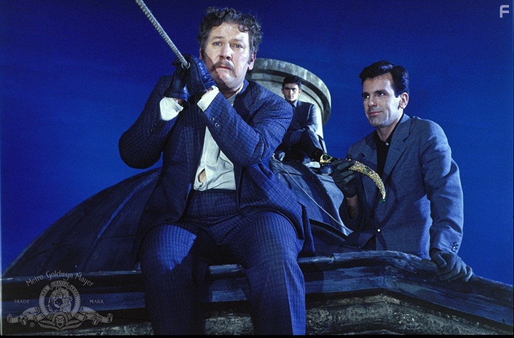 Maximilian Schell and Peter Ustinov in Топкапи (1964)