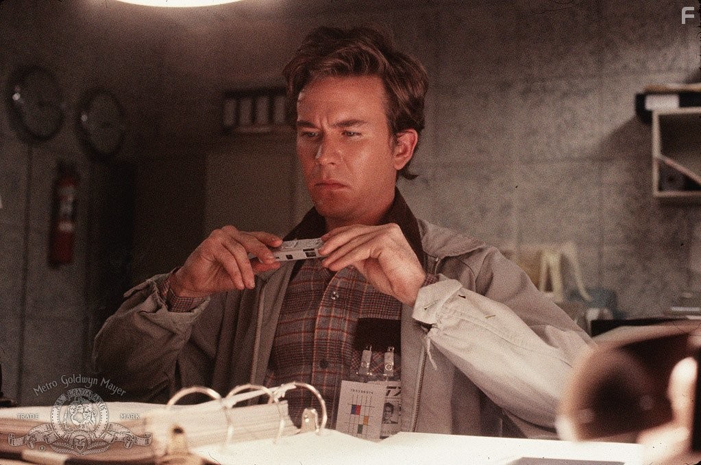 Timothy Hutton in Агенты Сокол и Снеговик (1985)