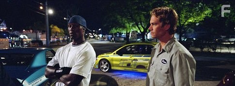 Tyrese Gibson and Paul Walker in Двойной форсаж (2003)