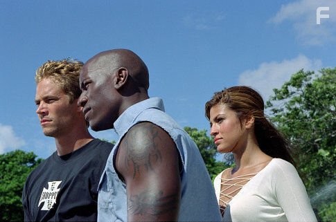 Eva Mendes, Tyrese Gibson, and Paul Walker in Двойной форсаж (2003)