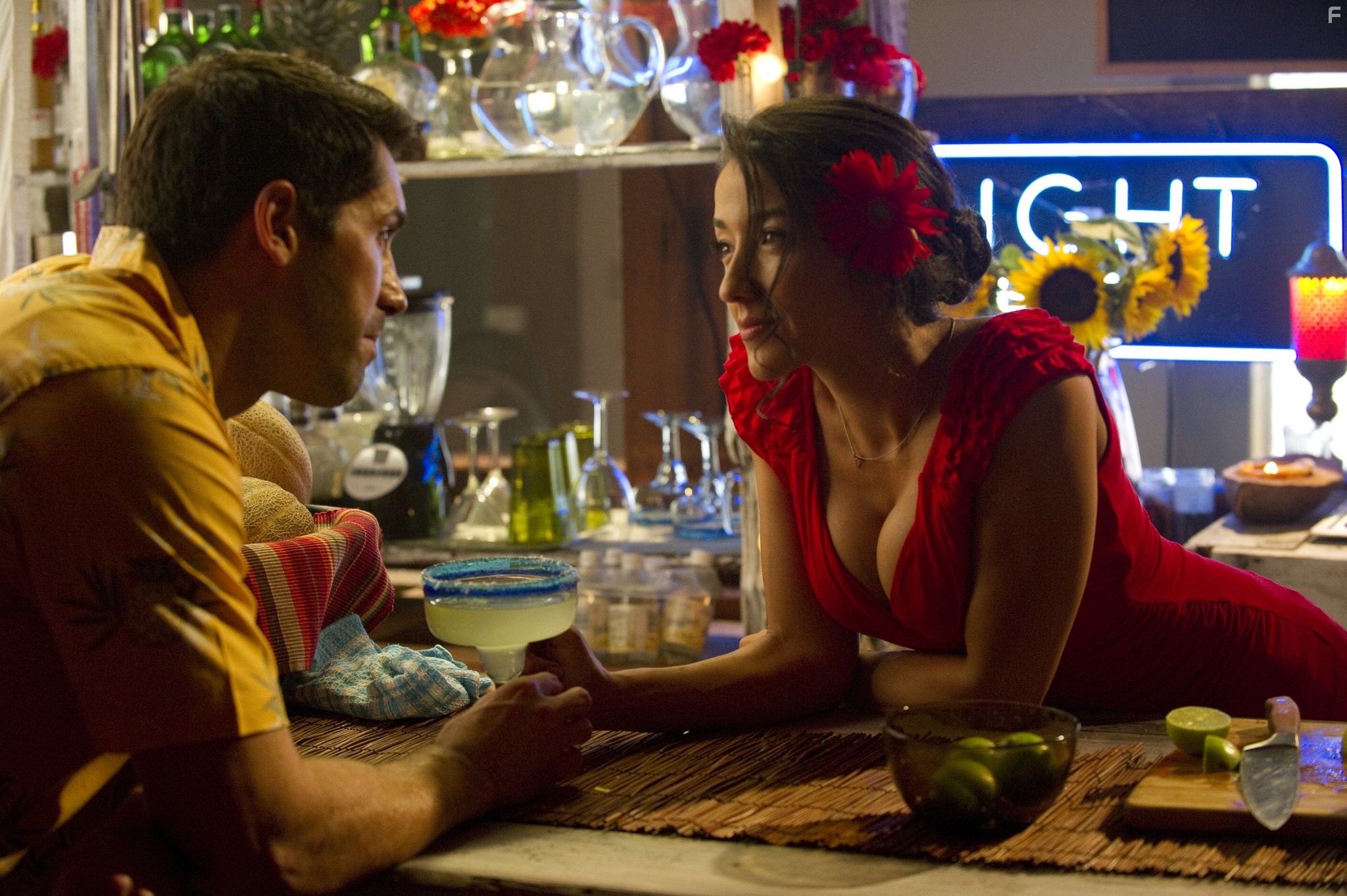 Scott Adkins and Yvette Yates in Гринго (2012)