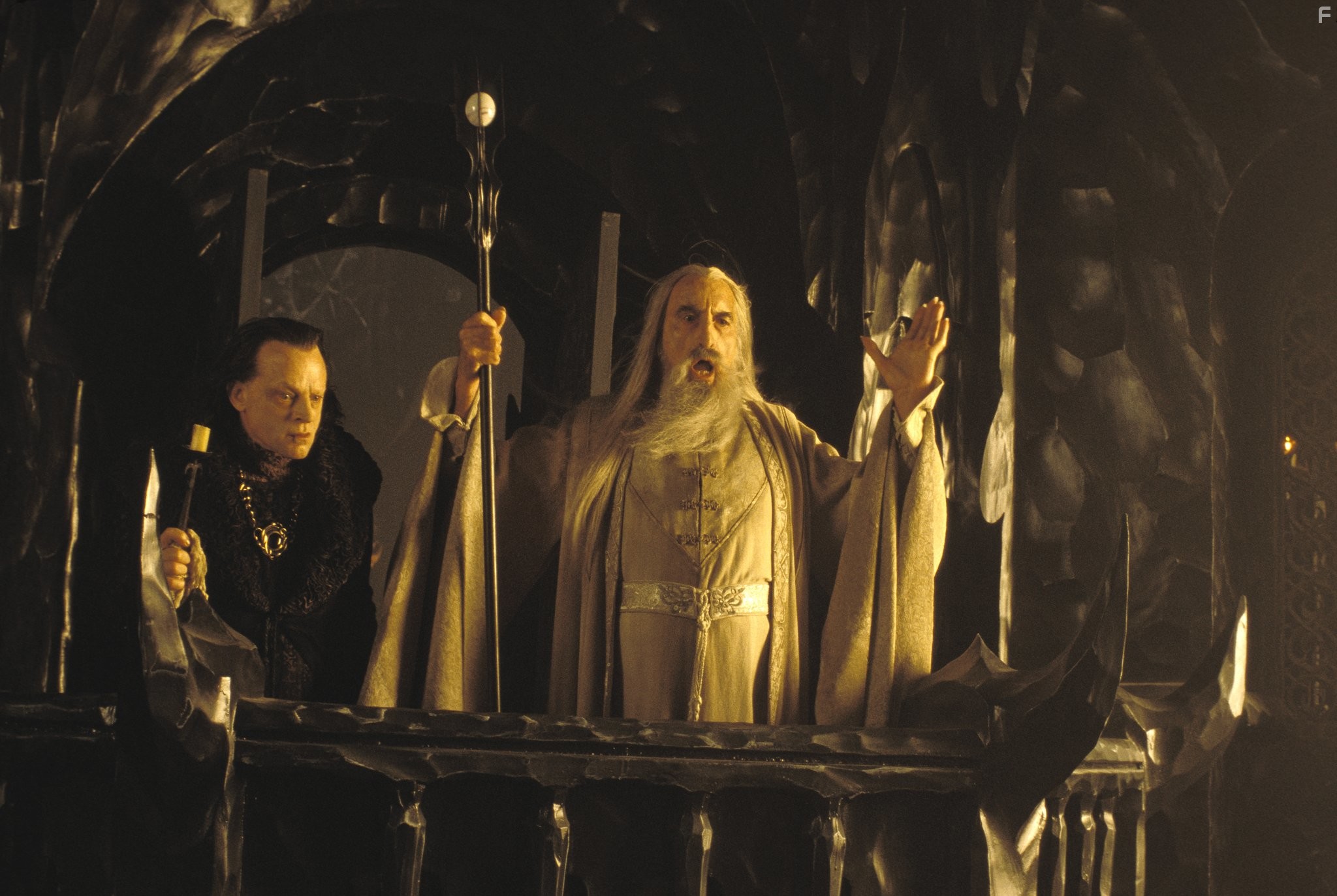 Brad Dourif and Christopher Lee in Властелин колец: Две крепости (2002)