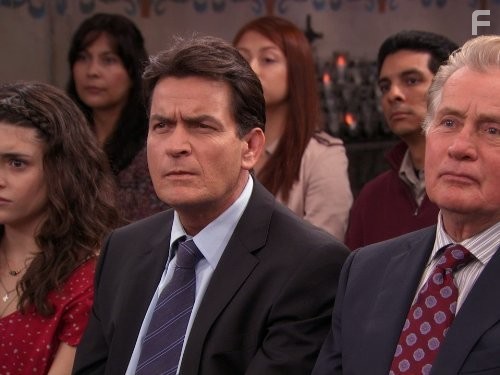 Charlie Sheen and Martin Sheen in Управление гневом (2012)