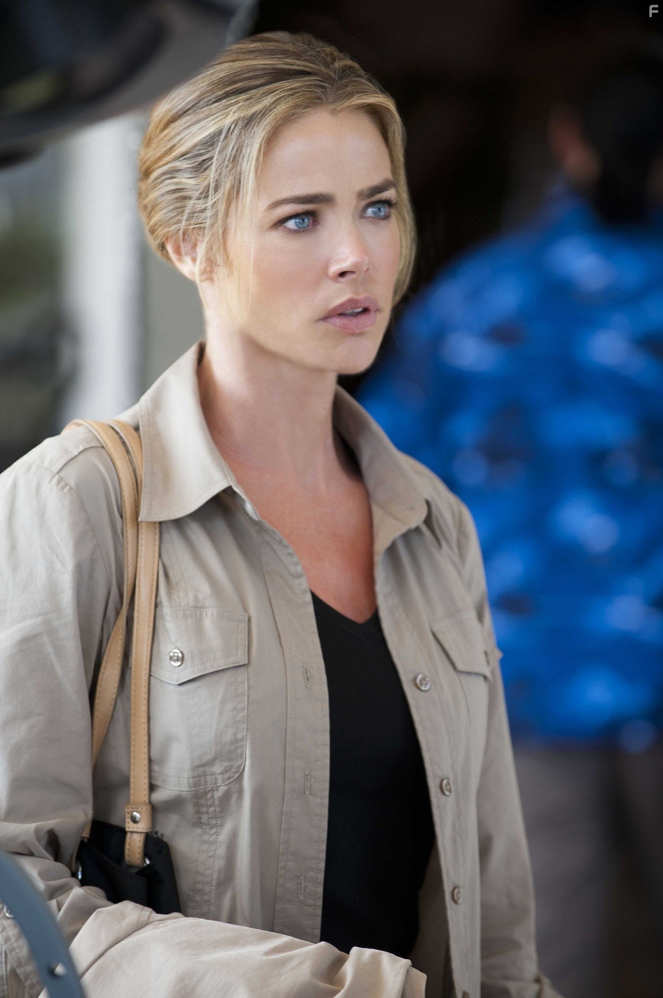 Denise Richards in Голубая лагуна (2012)