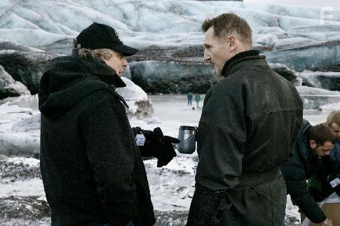 Liam Neeson and Charles Roven in Бэтмен: Начало (2005)