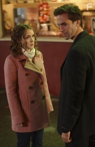 Winona Ryder and Joseph Fiennes in Премия Дарвина (2006)