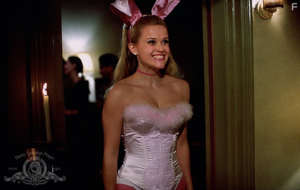Reese Witherspoon in Блондинка в законе (2001)