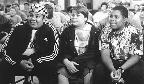 Aaron Schwartz, Kenan Thompson, and Shaun Weiss in Толстопузы (1995)
