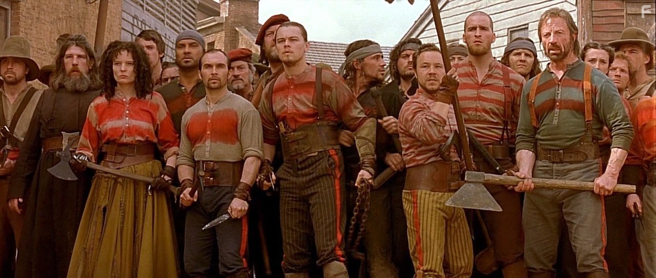 Leonardo DiCaprio and Stephen Graham in Банды Нью-Йорка (2002)