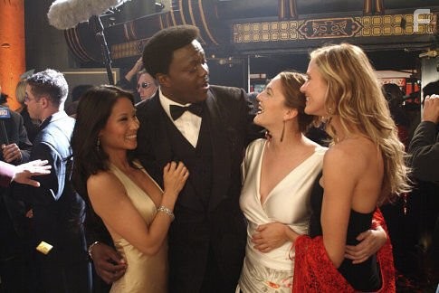 Drew Barrymore, Cameron Diaz, Lucy Liu, and Bernie Mac in Ангелы Чарли: Только вперёд (2003)