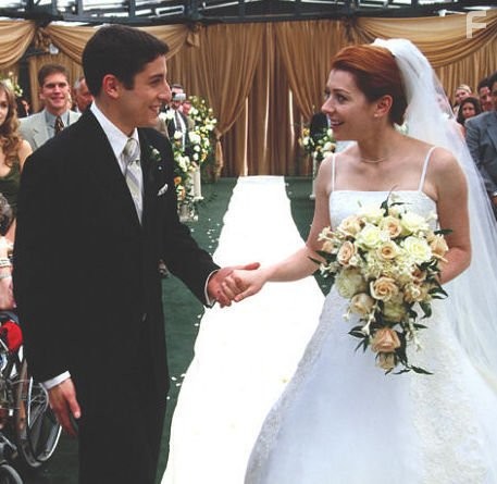 Jason Biggs and Alyson Hannigan in Американский пирог 3: Свадьба (2003)