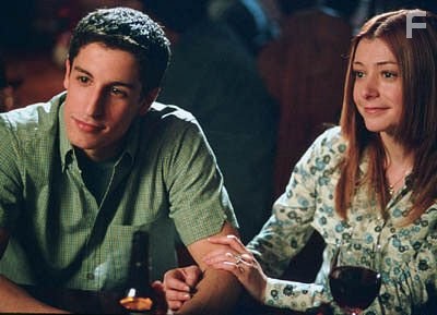 Jason Biggs and Alyson Hannigan in Американский пирог 3: Свадьба (2003)