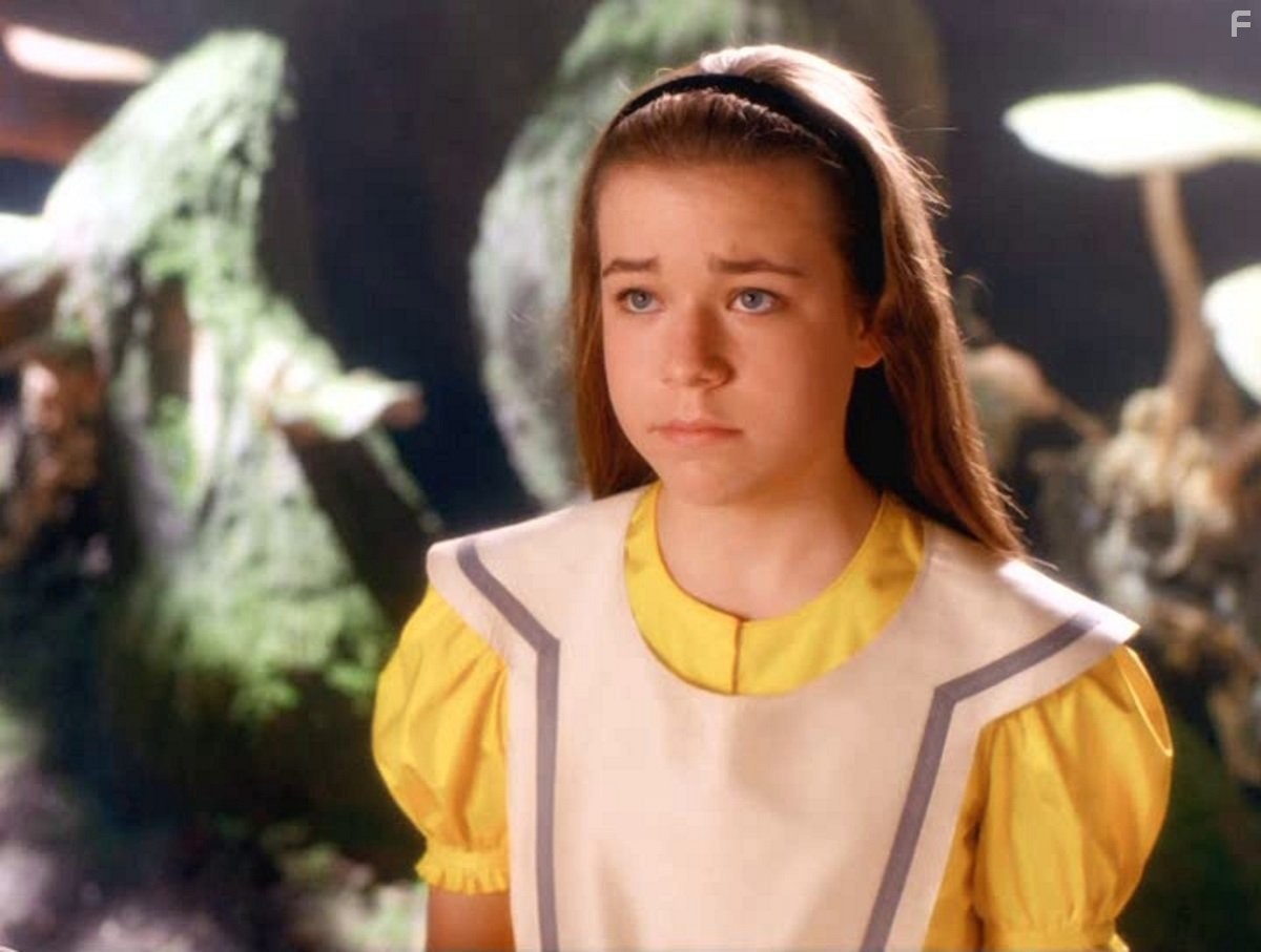 Tina Majorino in Алиса в стране чудес (1999)