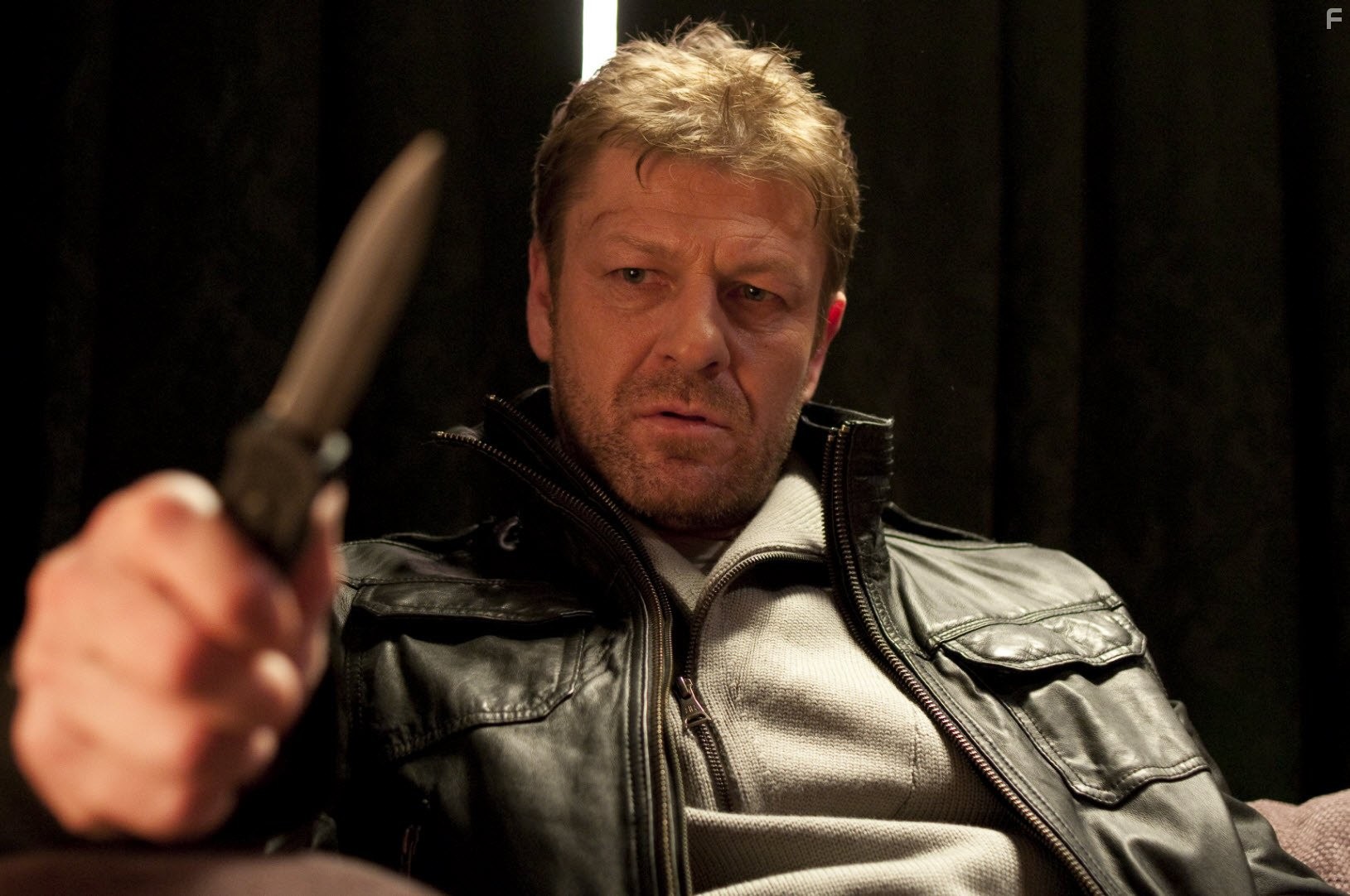 Sean Bean in Чиcтая кожа (2012)