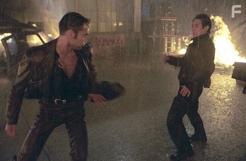 Mark Dacascos and Jet Li in От колыбели до могилы (2003)