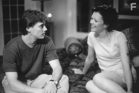 Emily Bergl and Jason London in Кэрри 2: Ярость (1999)
